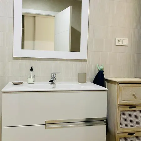 Ftv Holidays Homes - With Lejlighed